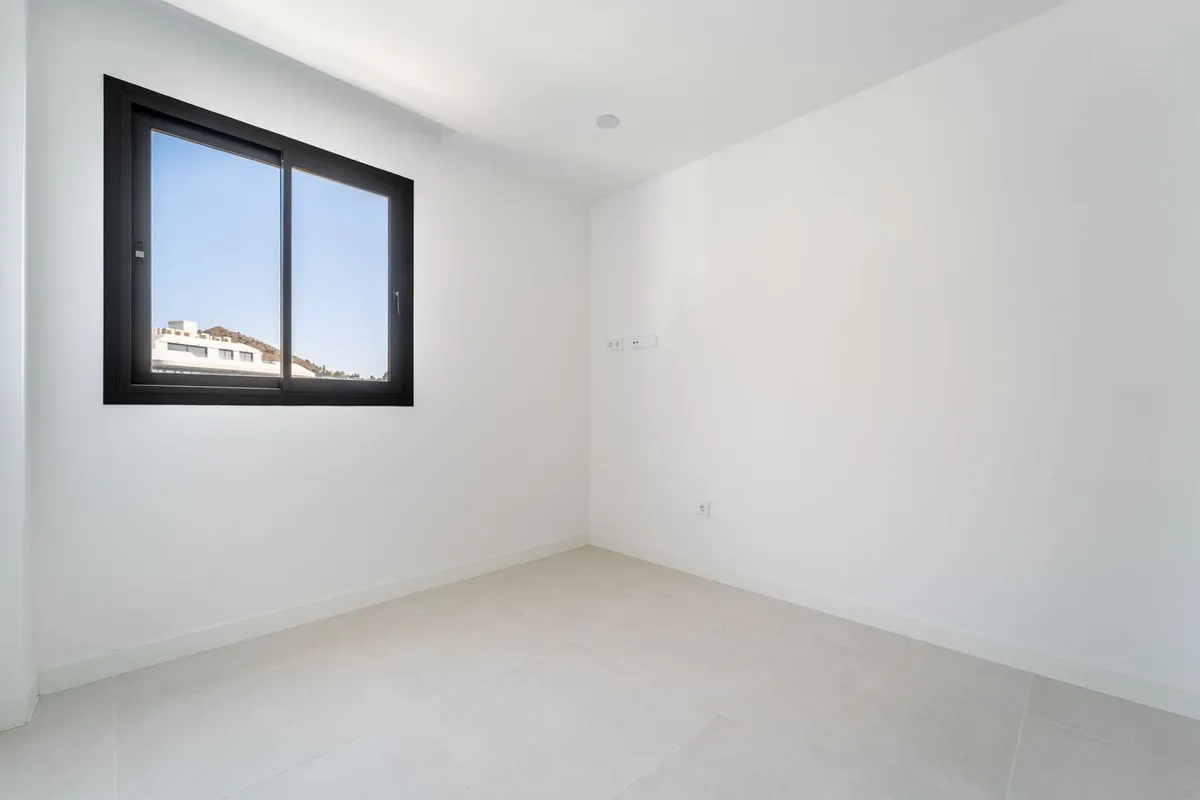 fd983d91-2217-4955-acdf-9b142571eaa4