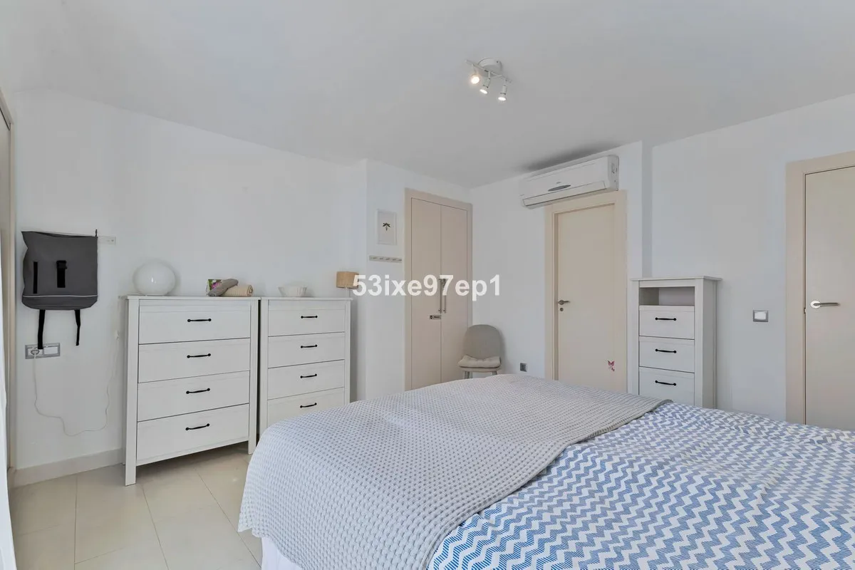 1f7cc5b9-b961-4f6d-a266-da6f93323047