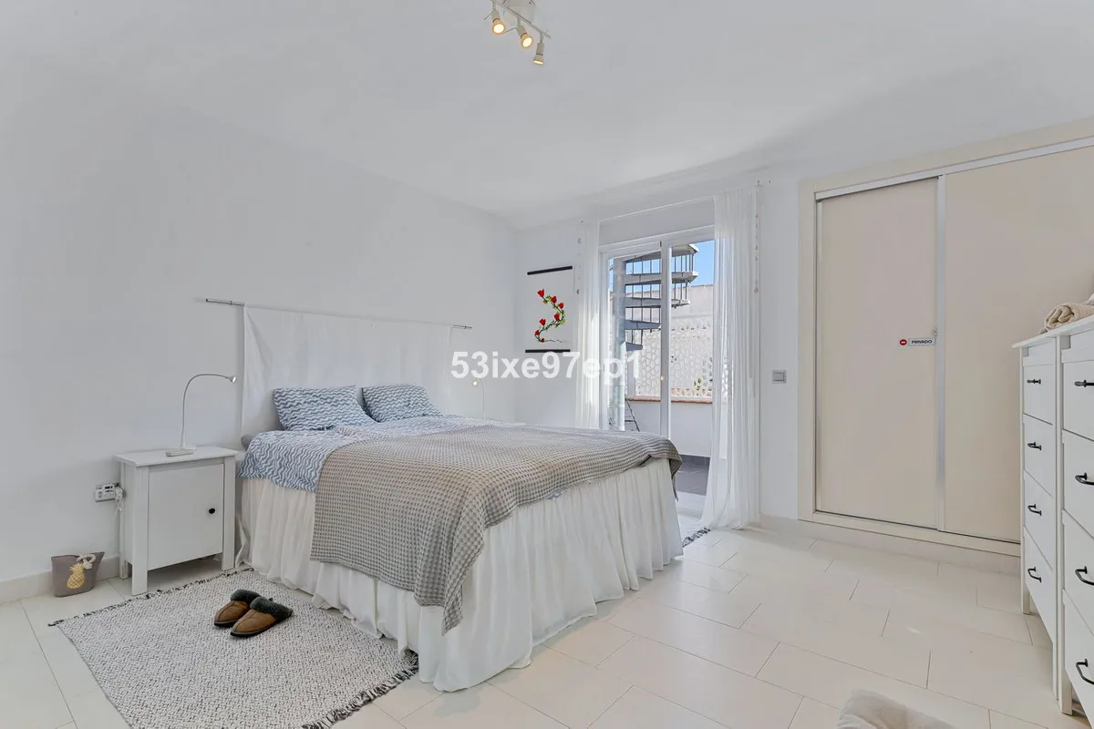 3e2d2d82-d36b-4f8a-95e4-c001dd4f4f42