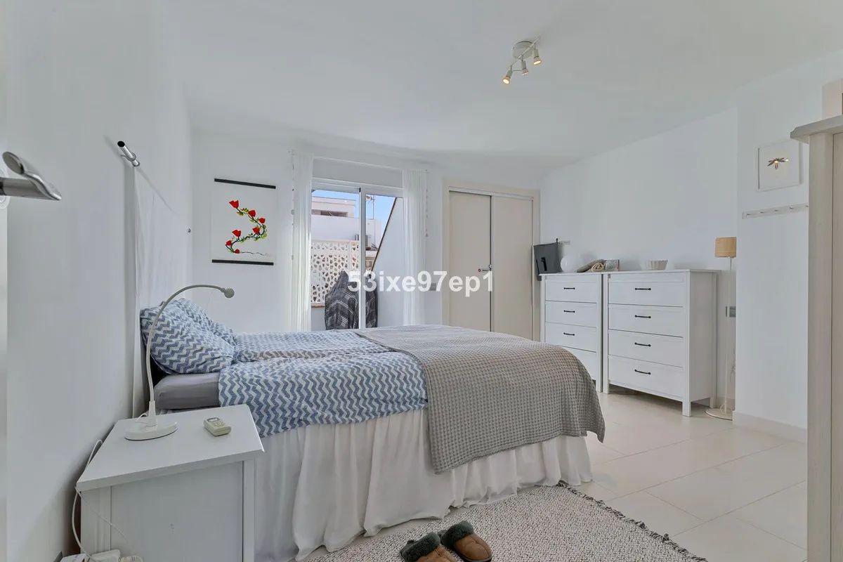 902c8b0d-df1f-4f38-a6c9-4ed984e72867