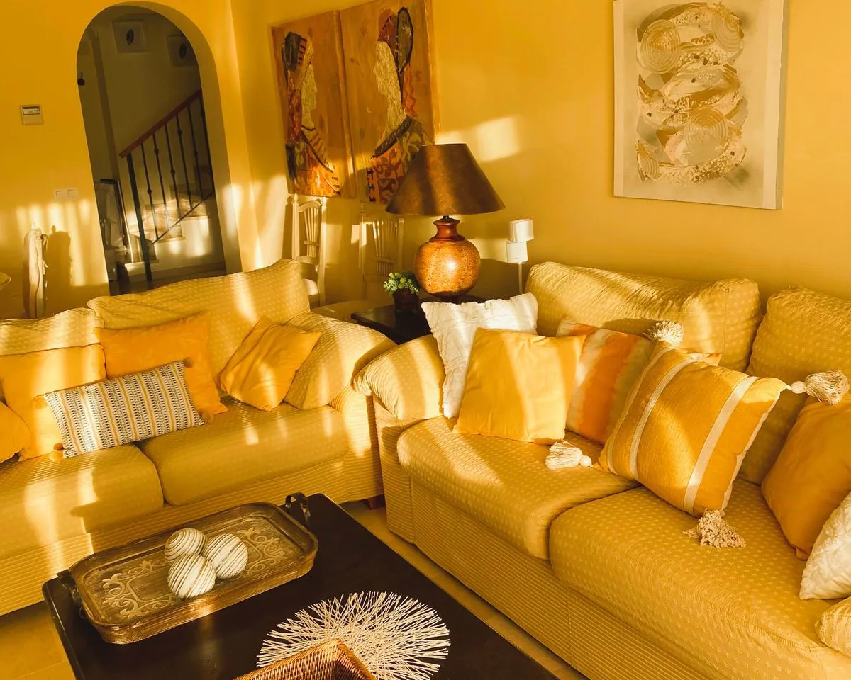 12f61617-5ec2-4c29-8296-7149a2e070b0