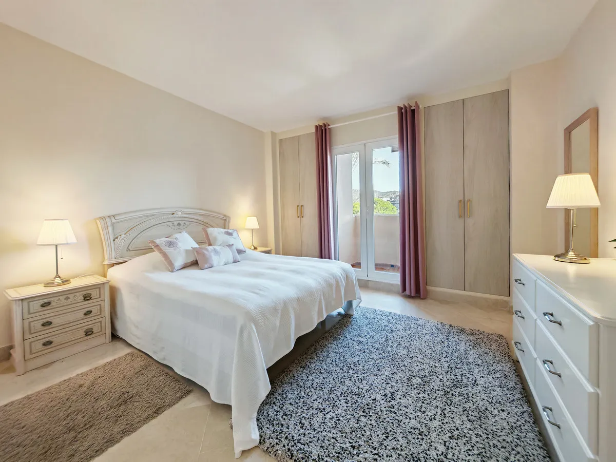 c90b6641-e321-456f-8cb6-23b9c35598fa