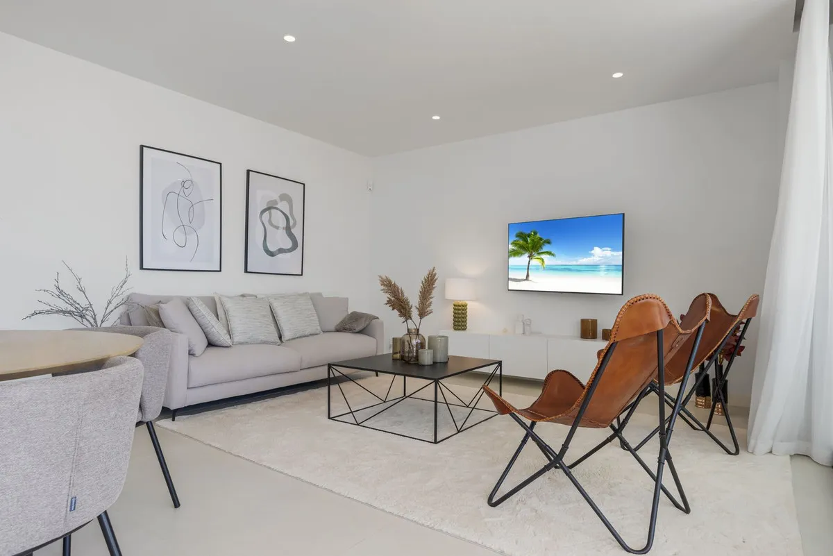 4567616b-0dd8-4cae-a003-f8fd057ed148