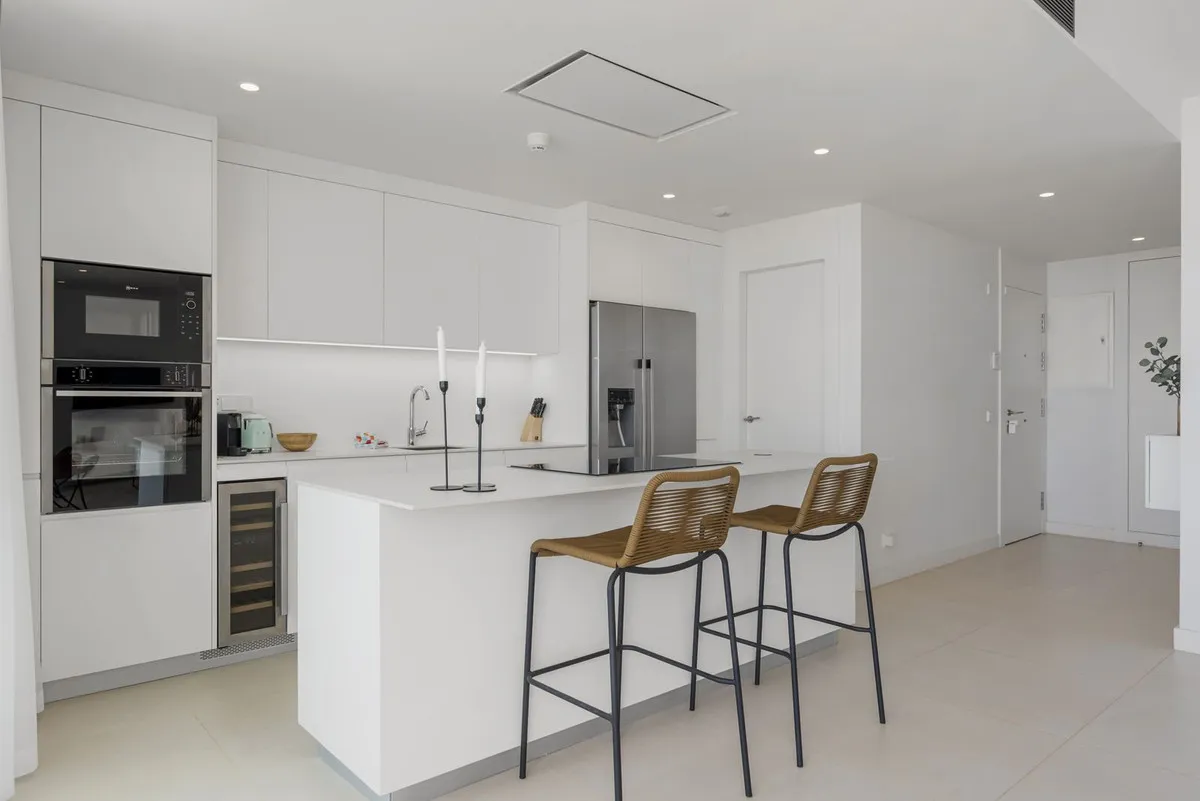 96b33244-4552-4e4c-9872-49802d001db7