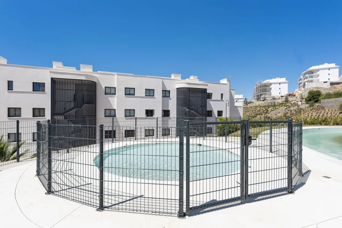 d60aaf6b-0239-43c7-a164-1a9eeea1b7d8