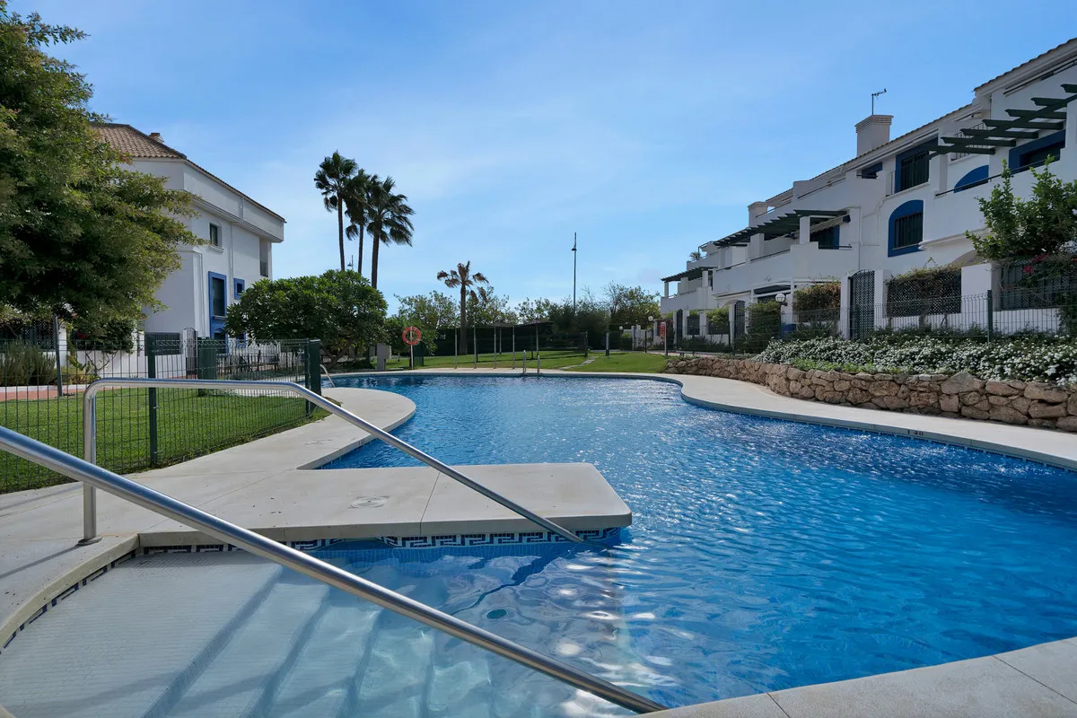 323adf69-aca3-42a6-95ce-f7844f8abeda