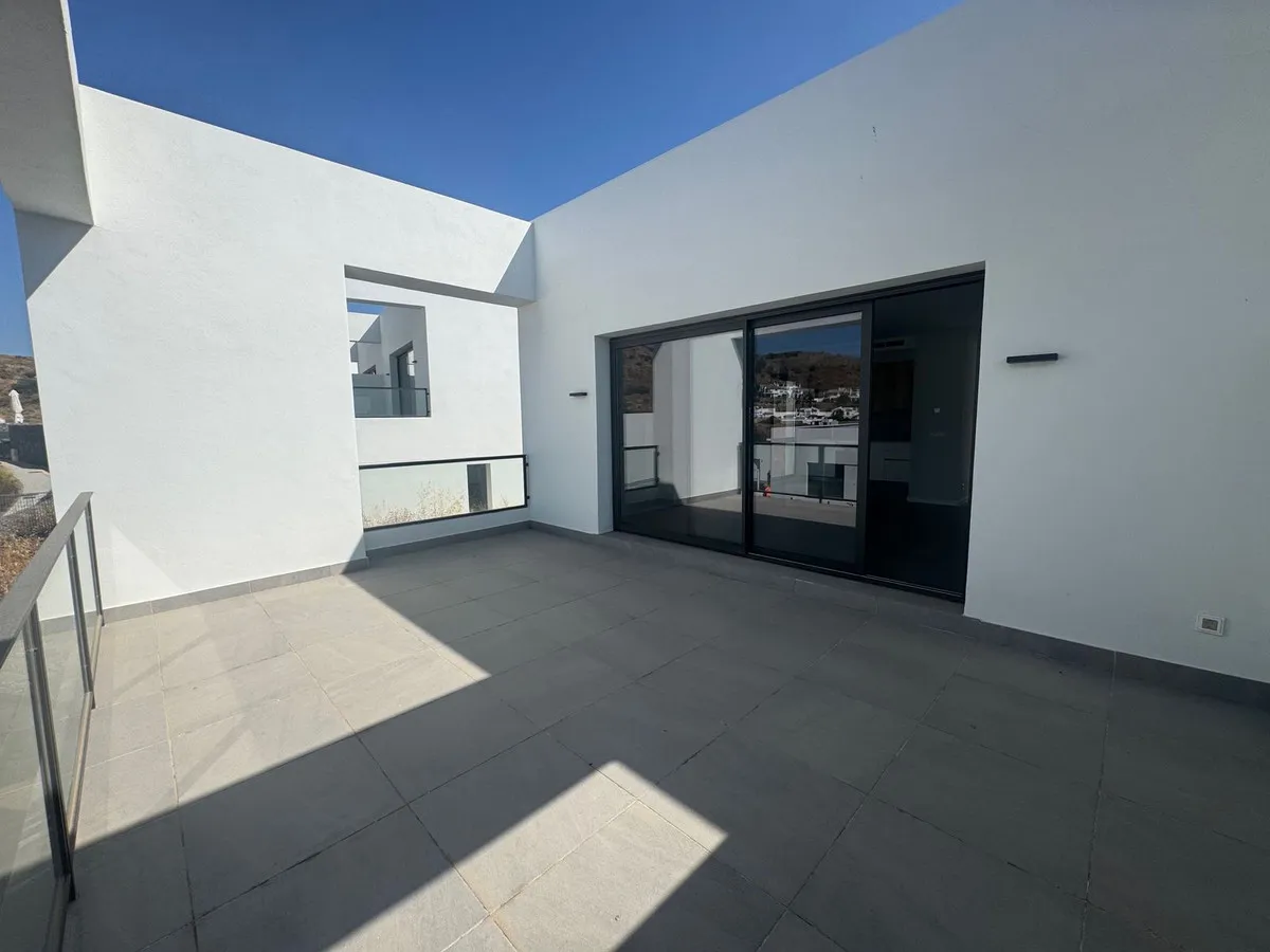 7c6e0027-ba5d-4034-b982-7342f9bf1bb7