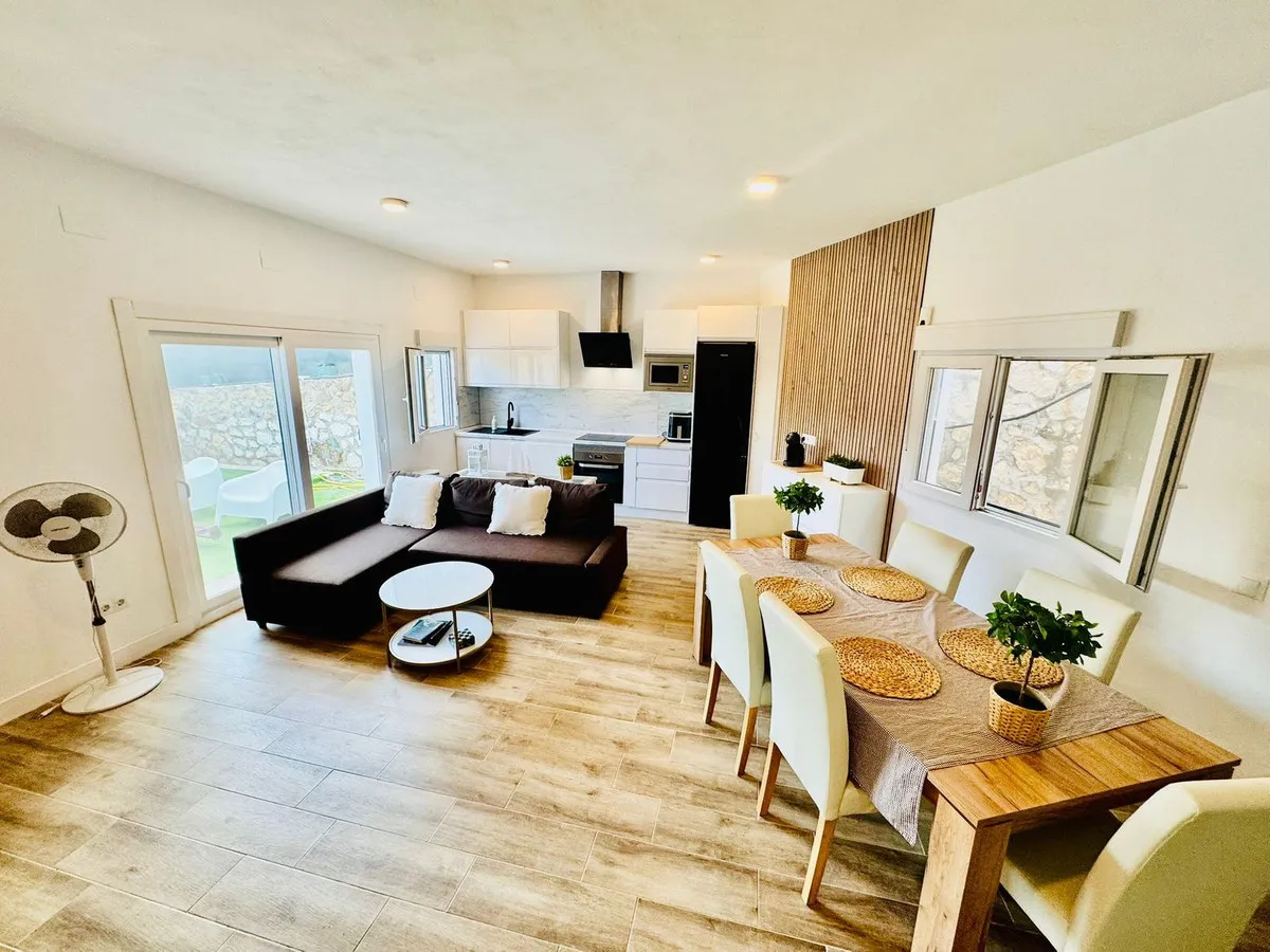 65086bb3-27aa-4a90-85da-eb1addde559f