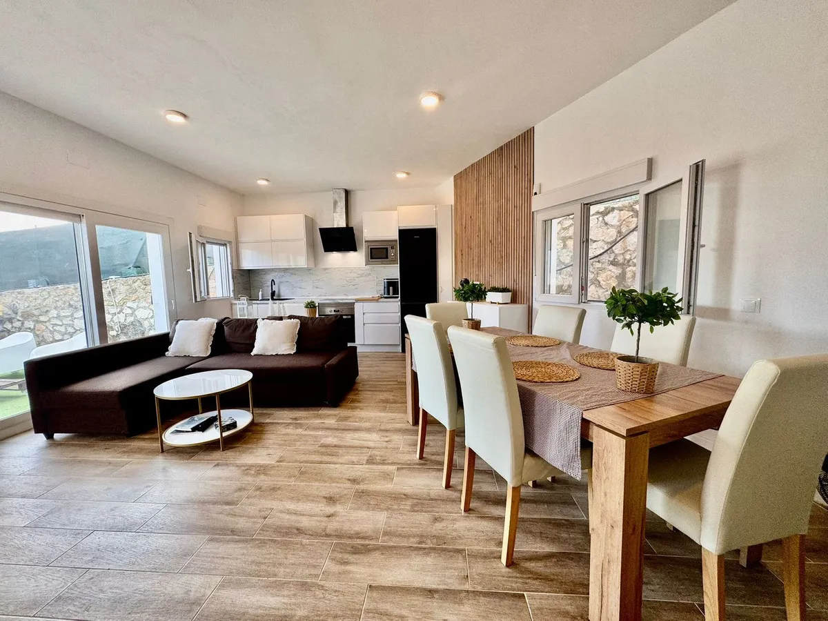 98546b8d-6a87-4fe9-9b89-65c9b17ef118