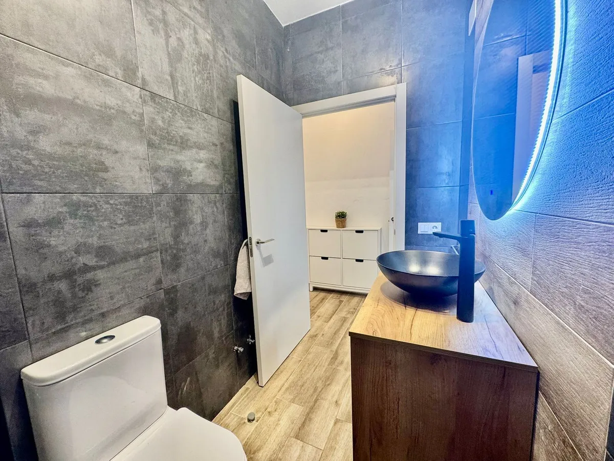 d1c8b45e-b1cd-4352-87e2-d6a399f80ec8