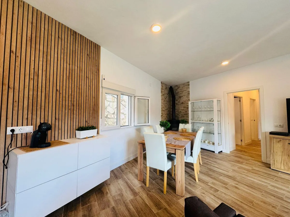 dbfb8c27-7ea6-409c-996c-89e5cf454e7b