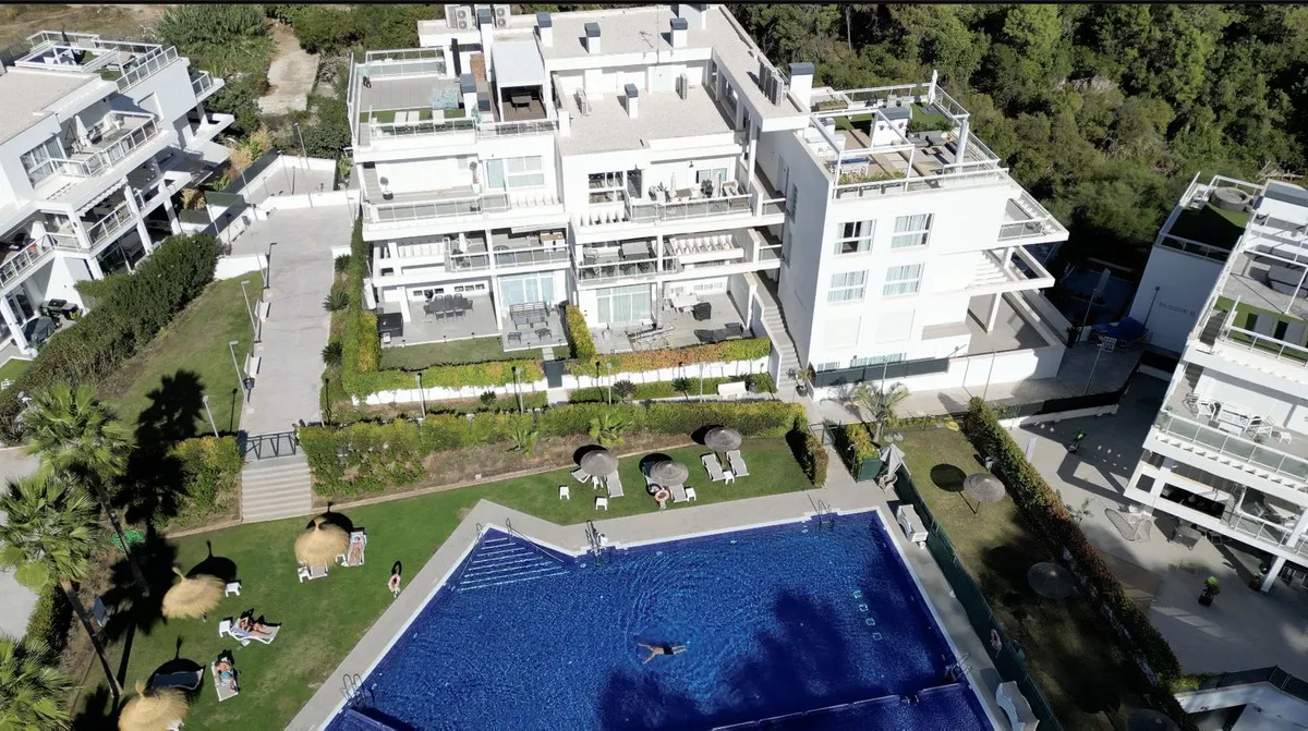 c618382e-fcd1-4c90-823a-4b0831068bf6