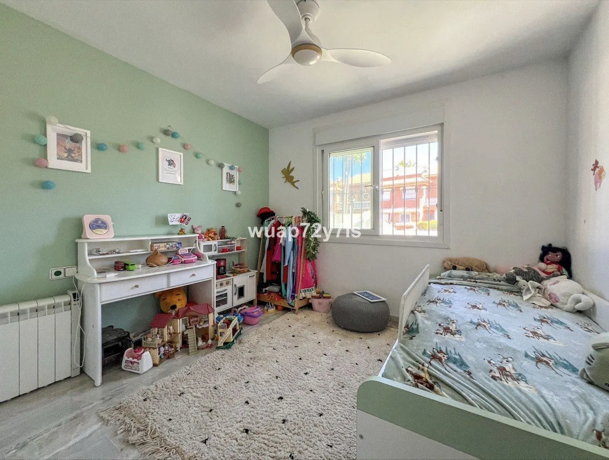 2cd99a7a-9f31-4571-bb23-dd25881c16c4