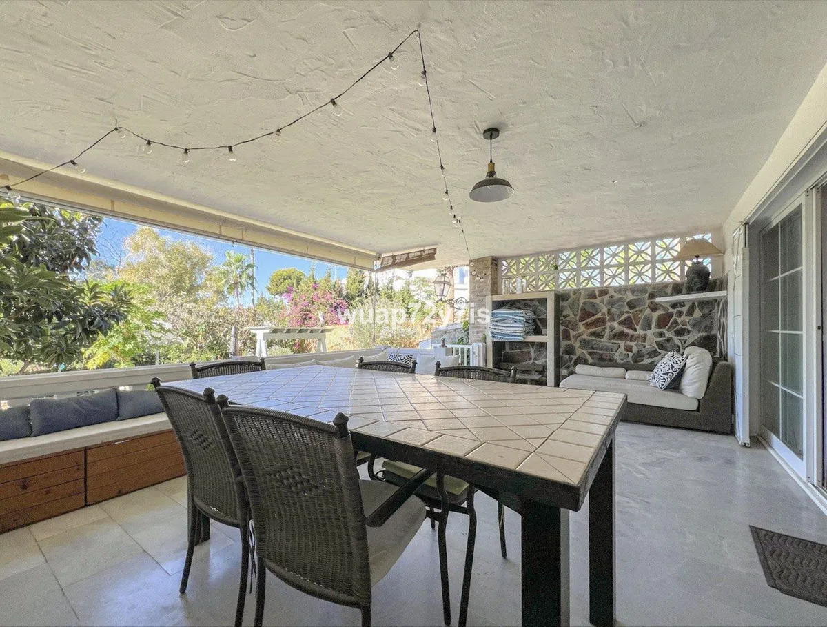 b952a061-2aa4-41a2-85ae-7317a6f6cf16