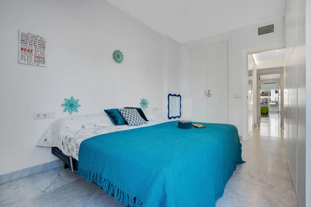 54203573-4d02-4cc5-86fc-e1f9a3c6e547