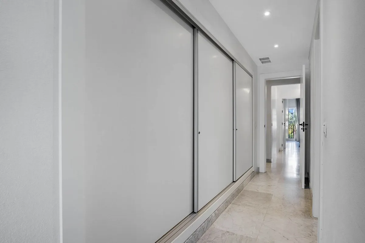 828f8b5c-b7f0-4c81-a40c-726074ec51f5