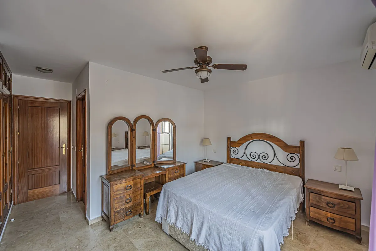 67455634-9388-47f6-875b-d8553a993f98