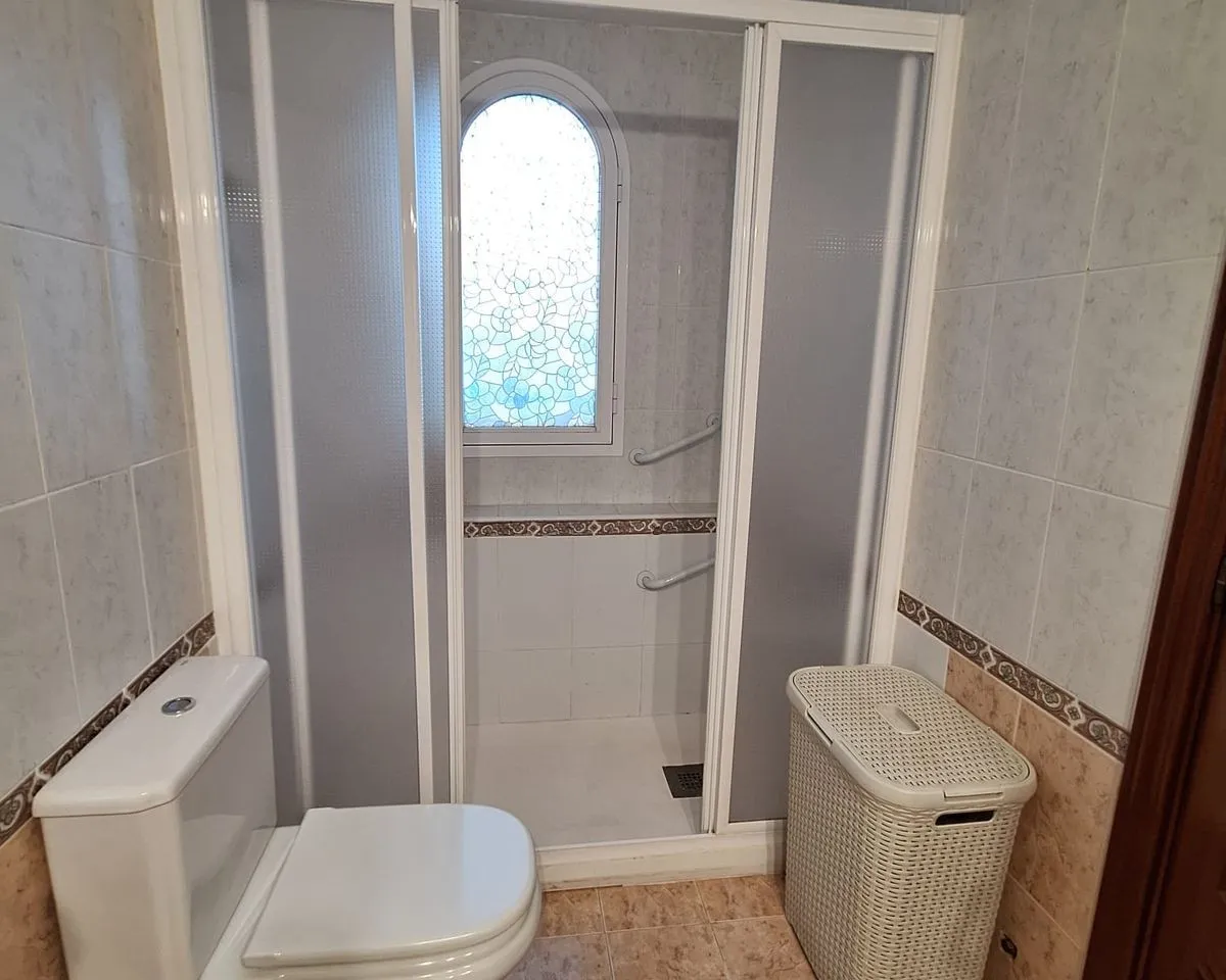 15ae8131-81d3-4460-87c3-ddd593cd9ea0