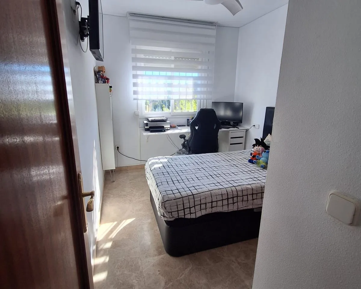 67aa6ab8-5b45-47d3-9a04-c486a2f238d3