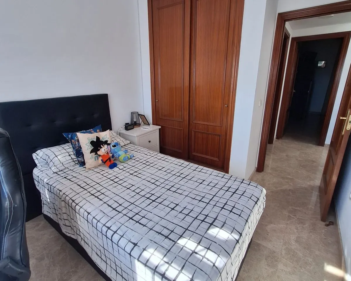 67b527a0-b1a6-4e72-ac25-fa320c0d341b