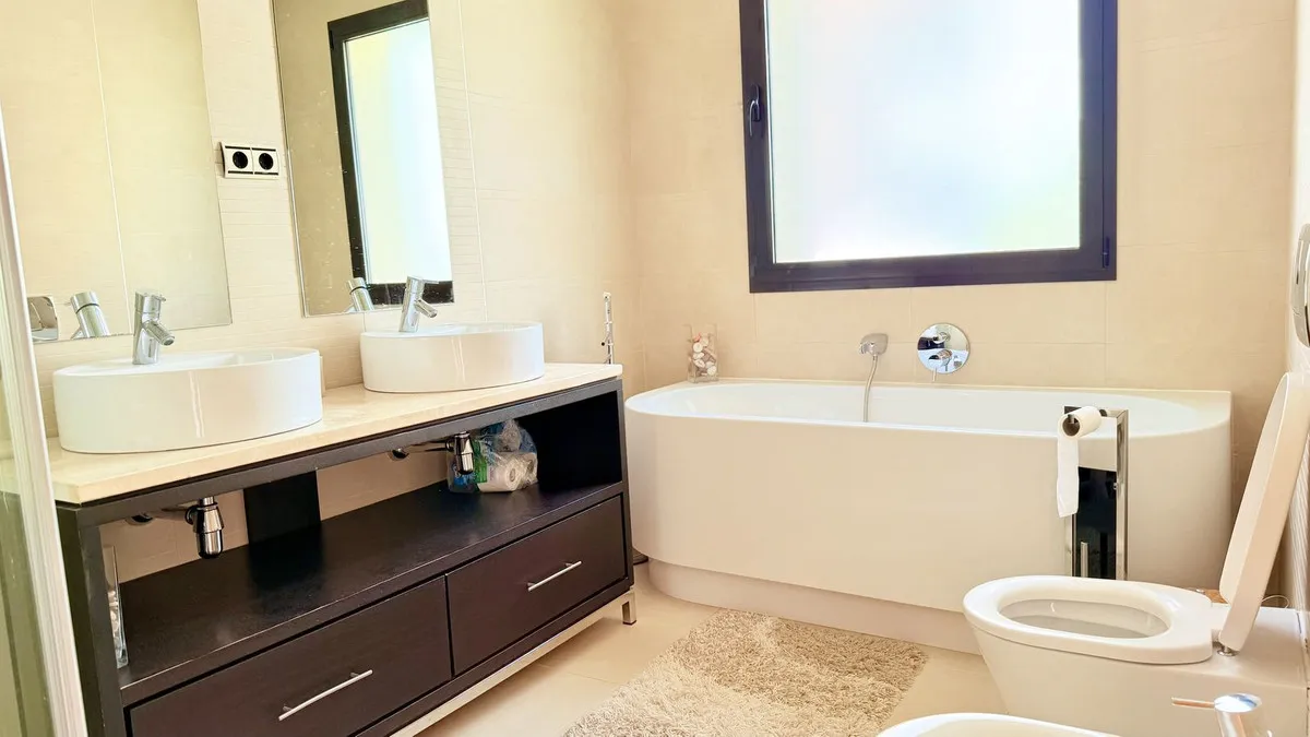 340d621a-15a9-4820-bcc8-15adc974d22e