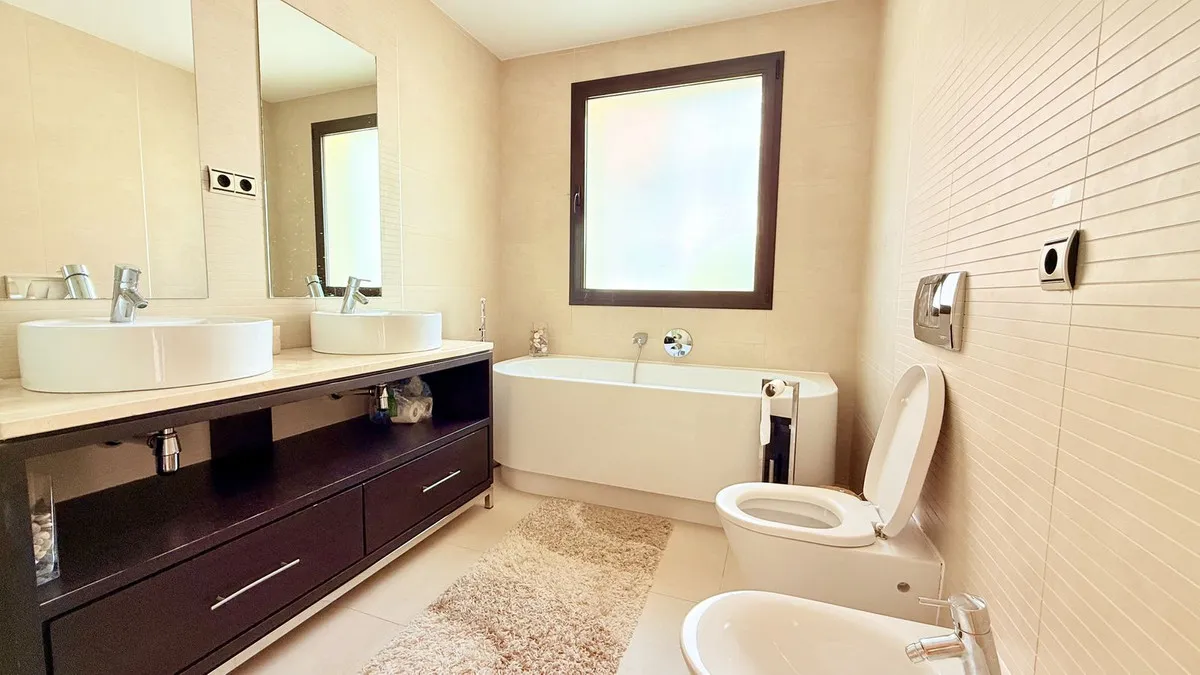 6664818f-0d2f-4308-89a2-6cd954a96ea1