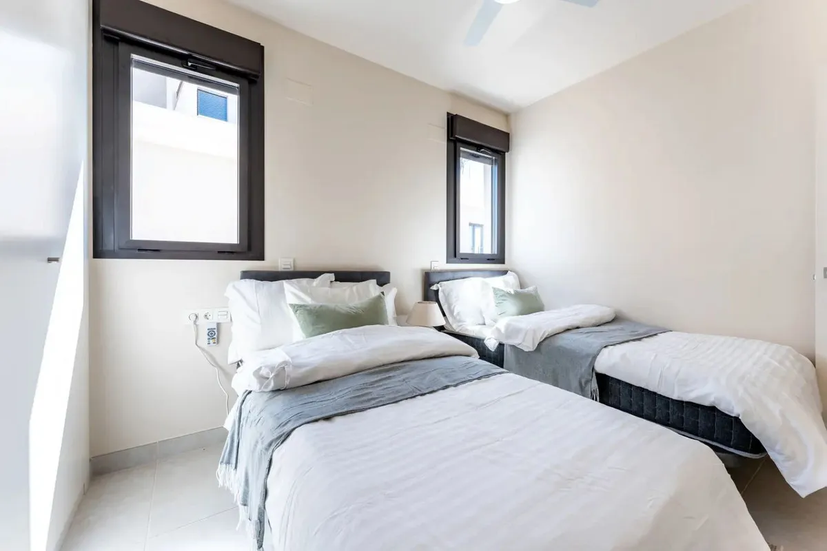 5bb8cbe1-d284-4f61-b60f-3b0434aad86d