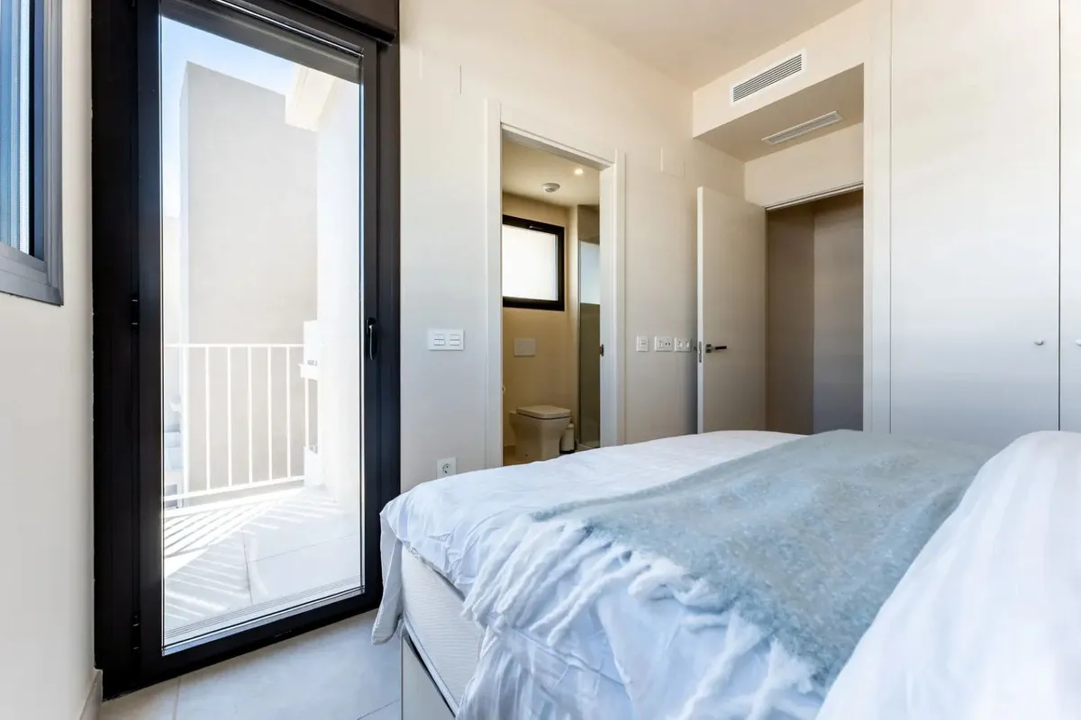 7300294f-9af9-40e0-b9fc-fa54f43b54ca