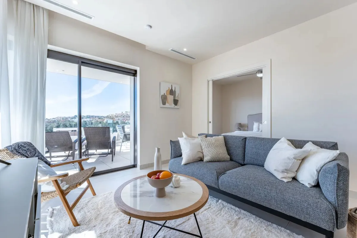 7f3ae2fd-46e9-4321-ab41-c9966157fb96