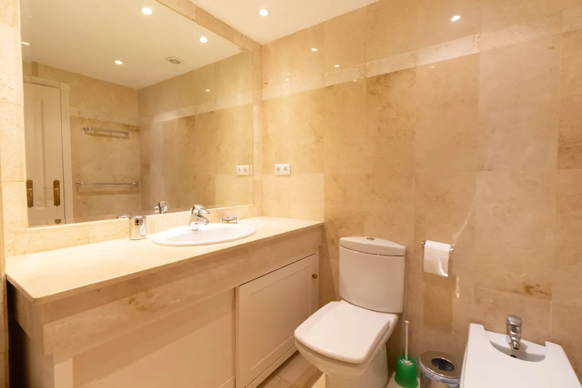 8ebb70be-9ab3-4d70-bb56-9933e209eeb7