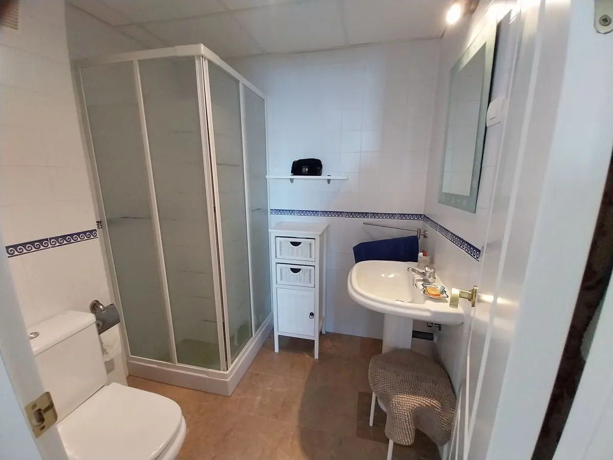 11d7e6a5-796a-40c6-ad9a-289d2e47af98