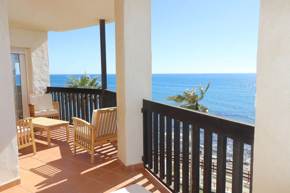 5c70a8ba-c16c-469e-8e75-a3d822b5cb11