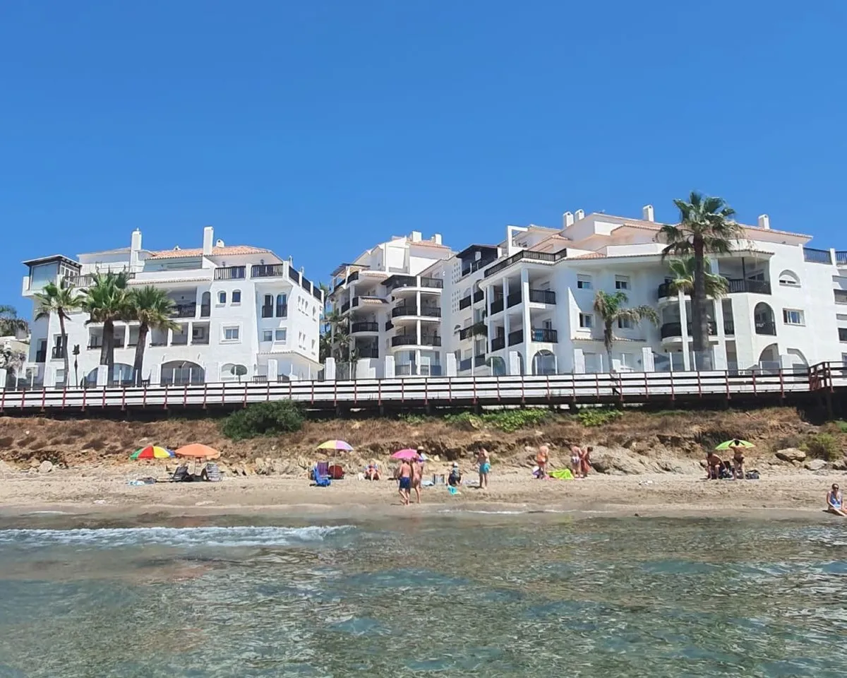 80d4d7b5-51bb-4c33-941c-40bedeee6be1