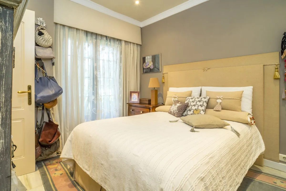 8ec7a2f5-5cc2-4a66-9623-326cb8245ea3