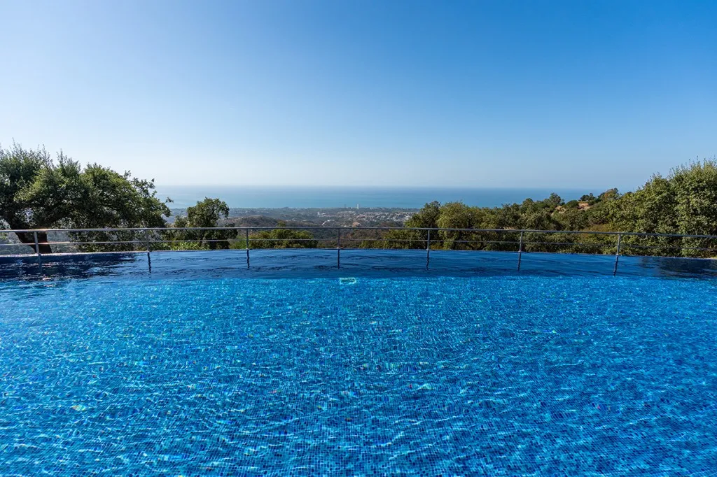 d9fabb98-32ce-476c-bee9-66b45c940ebd