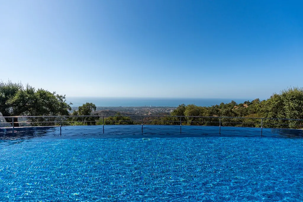 fc34a50b-c744-481e-b7d1-f52f7401f230