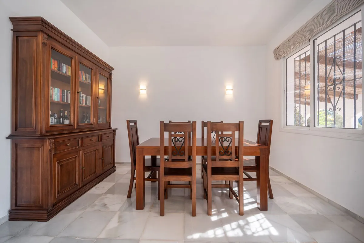 04dc03f5-4d6e-4cfe-9fbc-ae632a6c02a1