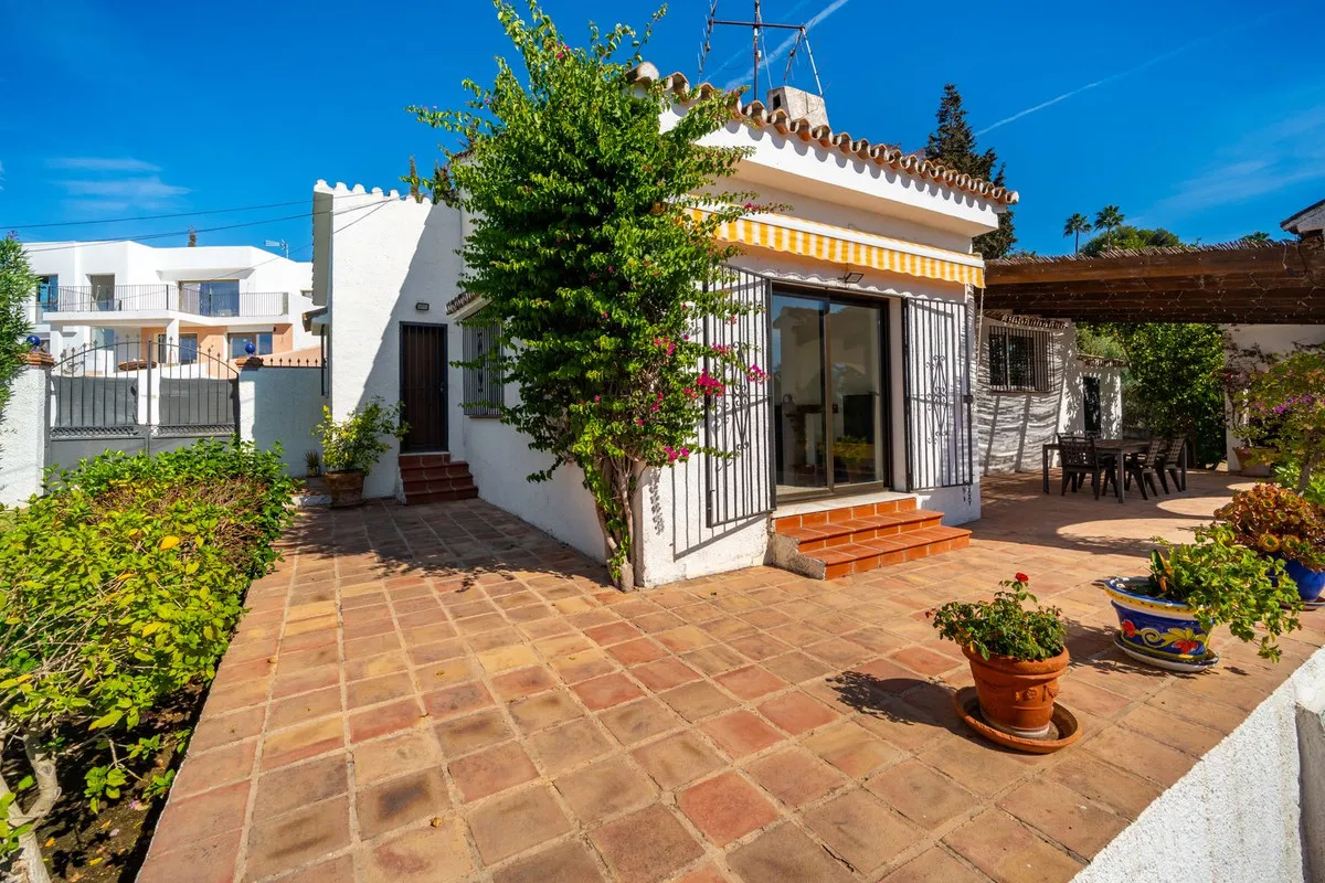 2f06cd75-d172-4680-84e0-5950171a3c45