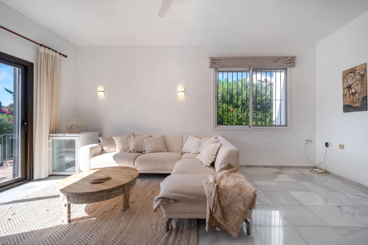 cf2c0e43-a43a-4011-bf35-f8211ca88cd5