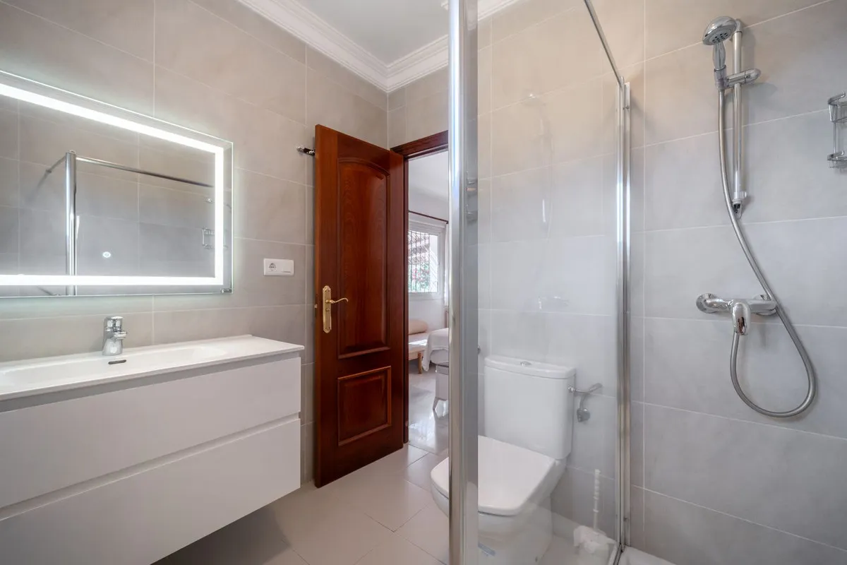 ec03c135-5088-487f-84d1-fc8ed99e9c30