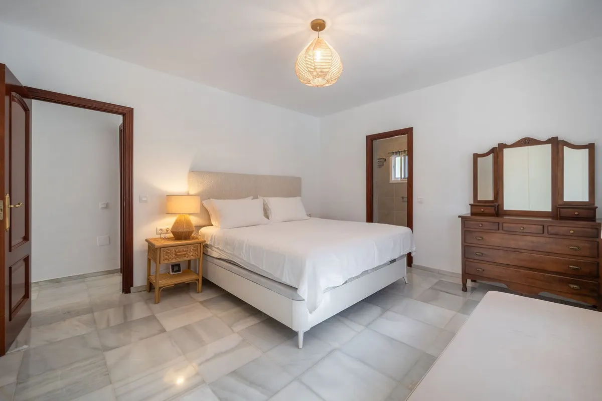 f78b567b-6e46-4a81-981e-e73208f67174