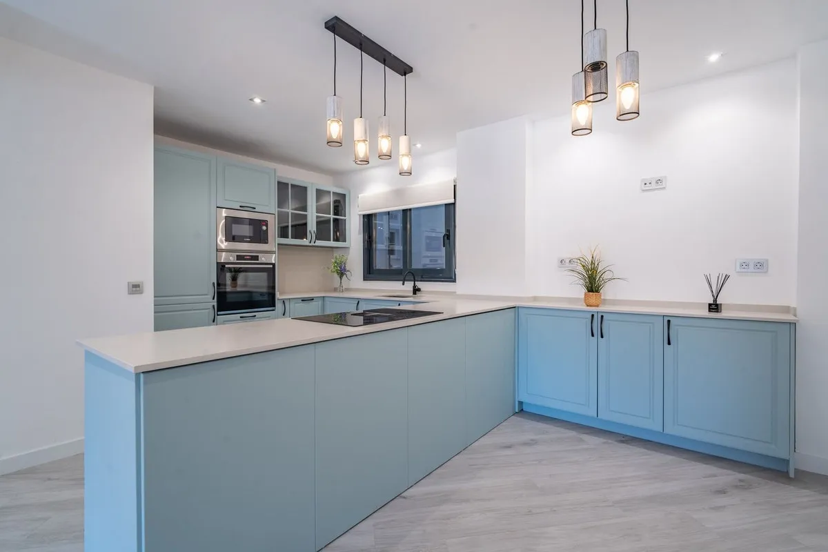 a593329b-915a-4bcd-8188-0dcff3a7e6e8