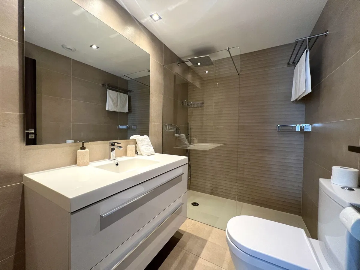 eb8f836c-9195-4c9d-a3d2-5a3394257b34