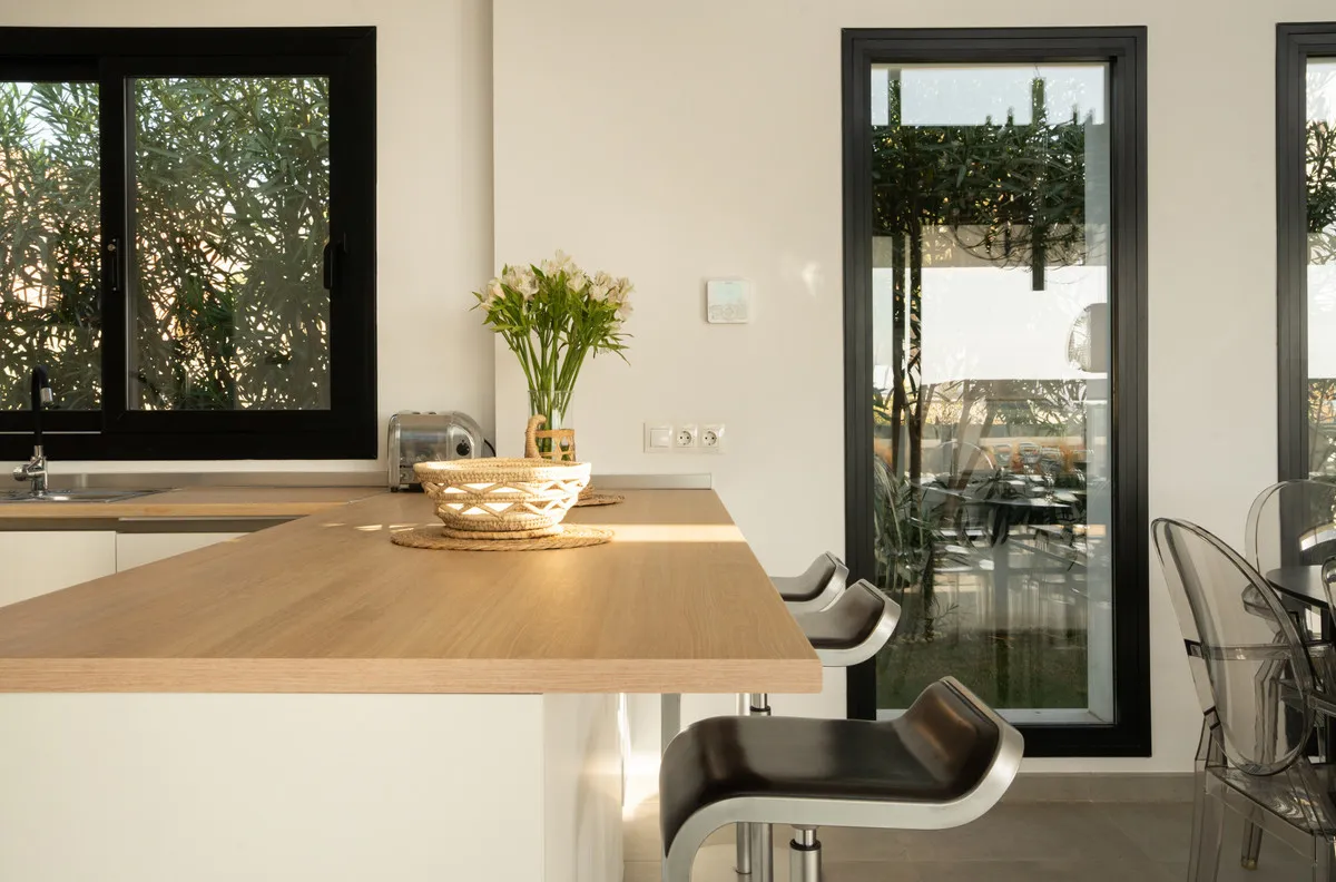 2352e343-fdc0-4dad-aa5b-a46833641eb2