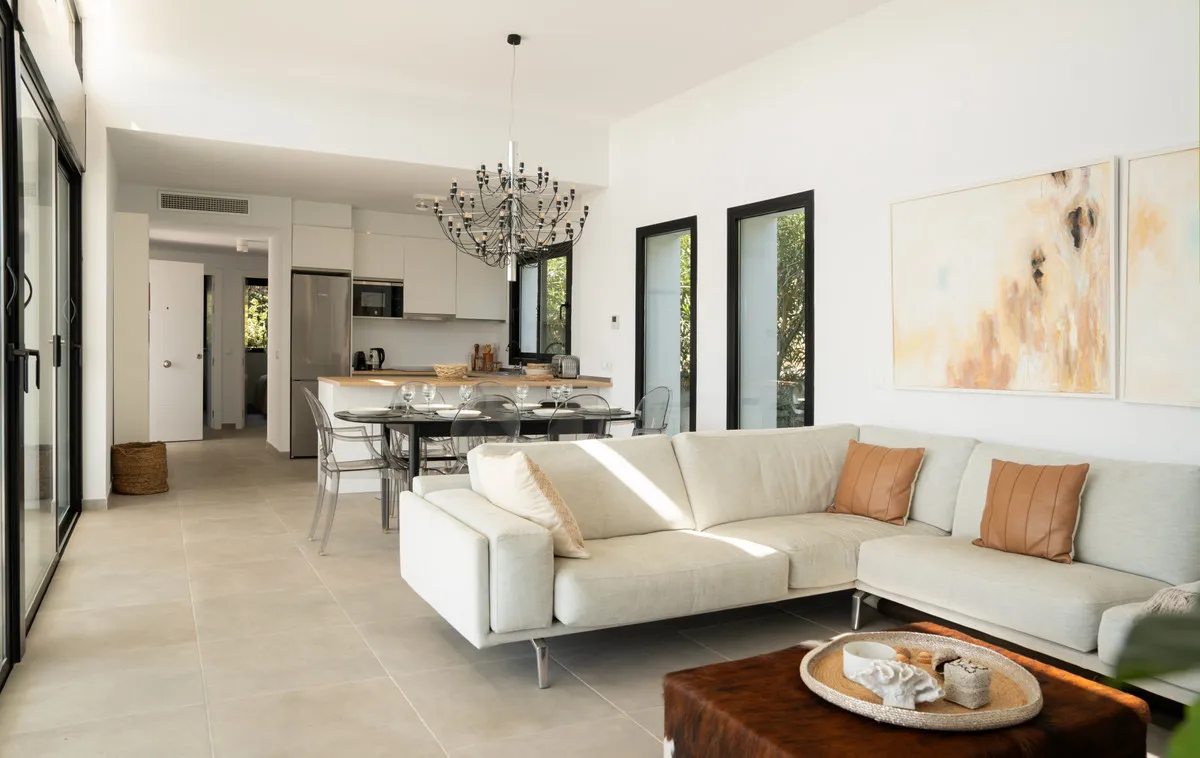 9c67288c-b68e-47a5-a678-6c5c56012e9f