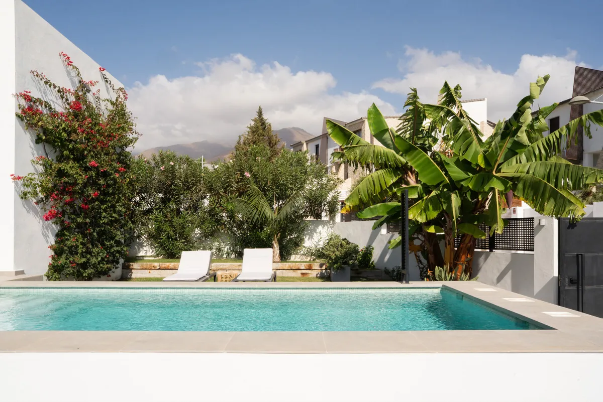 c00c3a5e-4f90-4b2b-87a1-87c4e464c8fb