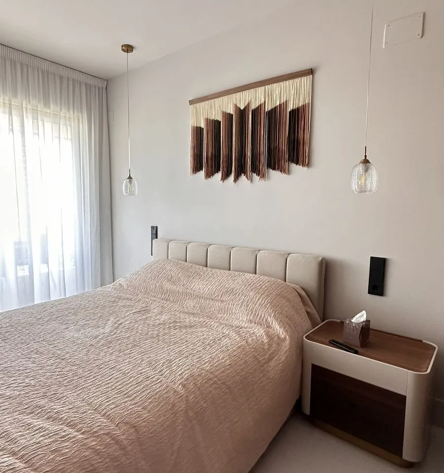 894aabba-9c86-4021-8a7b-624256772ef3