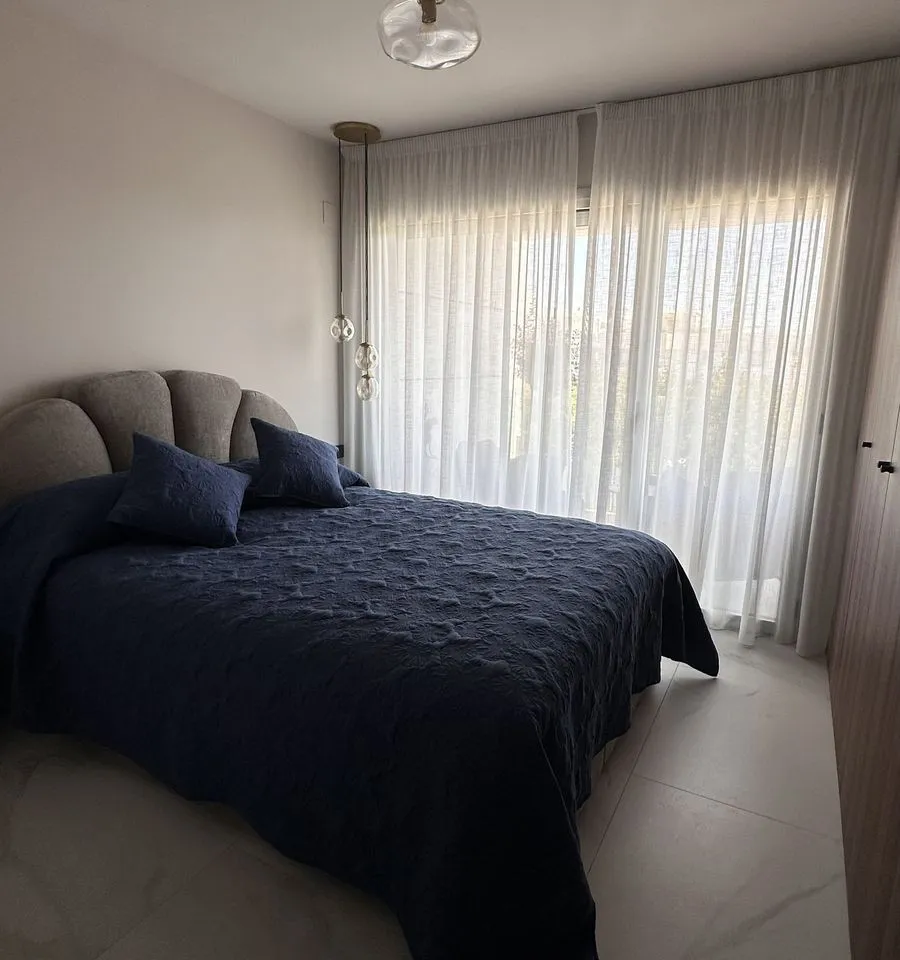 b64ca8ee-9284-428c-85fd-9e5c6b4e978f