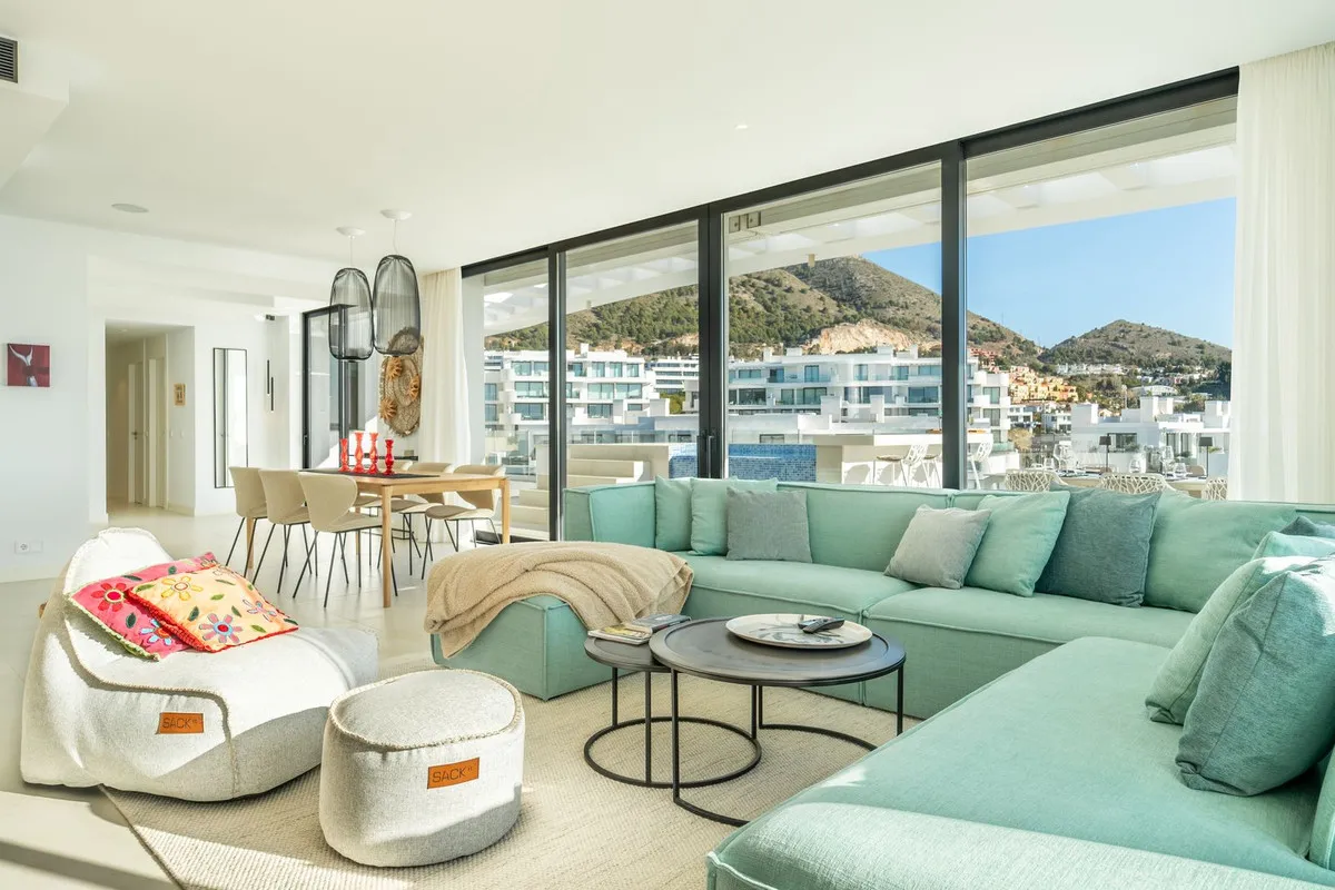 3f7e7c19-c650-476b-9eb6-2fc764a908ec