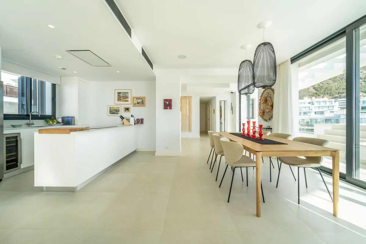 63874e5a-90c0-4dce-aeb0-7d544e9fbb06